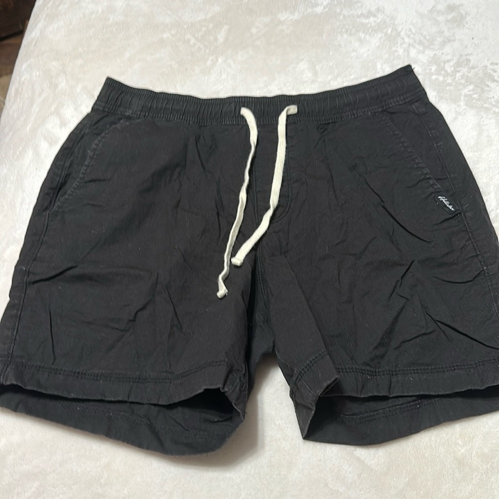 Men’s Hollister shorts